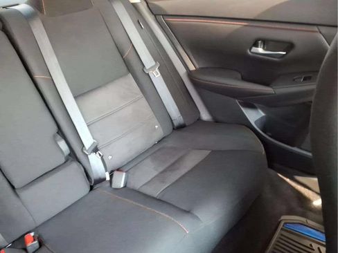 Used 2025 Nissan Sentra SR FWD image 18