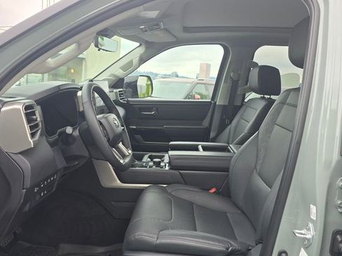 Used 2024 Toyota Tundra Limited AWD/4WD image 20