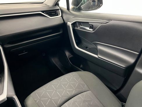 Used 2025 Toyota RAV4 XLE image 10
