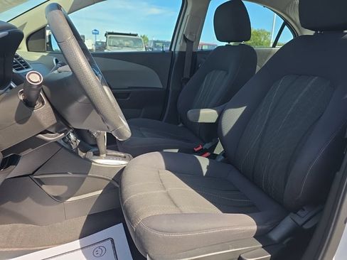 Used 2020 Chevrolet Sonic LT FWD image 15
