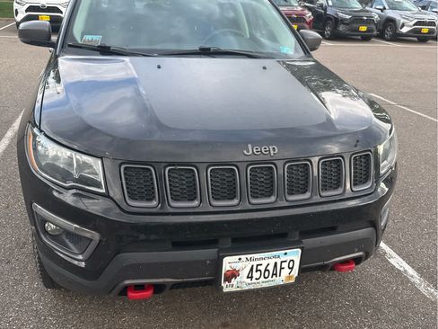 Used 2018 Jeep Compass Trailhawk w/ Leather Interior Group AWD/4WD image 1