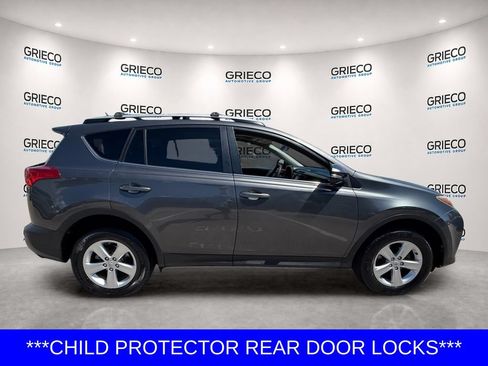 Used 2013 Toyota RAV4 XLE AWD/4WD image 8