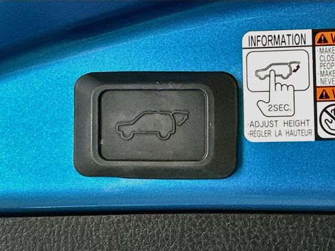 Used 2016 Toyota RAV4 Limited FWD image 30
