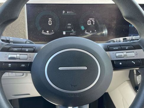 Certified 2025 Hyundai Tucson SEL FWD image 22