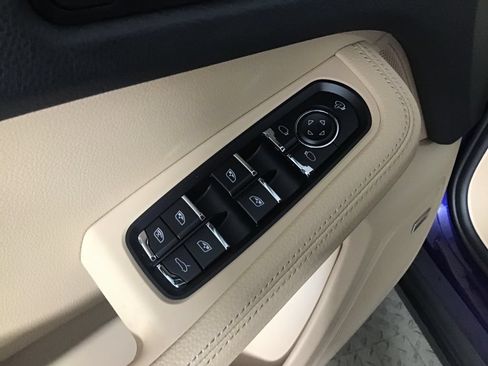 Certified 2026 Porsche Macan AWD/4WD image 29