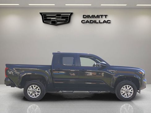 Used 2025 Toyota Tacoma SR5 image 6
