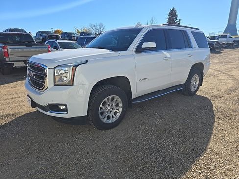 Used 2019 GMC Yukon SLT image 1