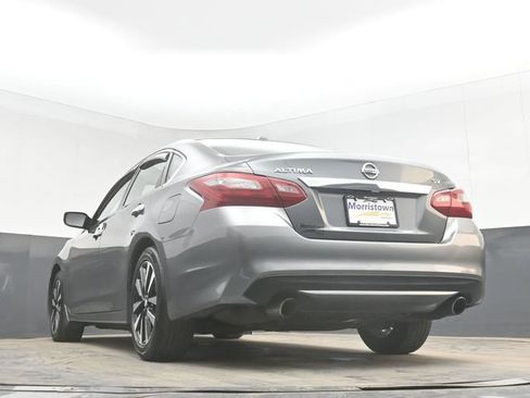 Used 2018 Nissan Altima 2.5 SV FWD image 45