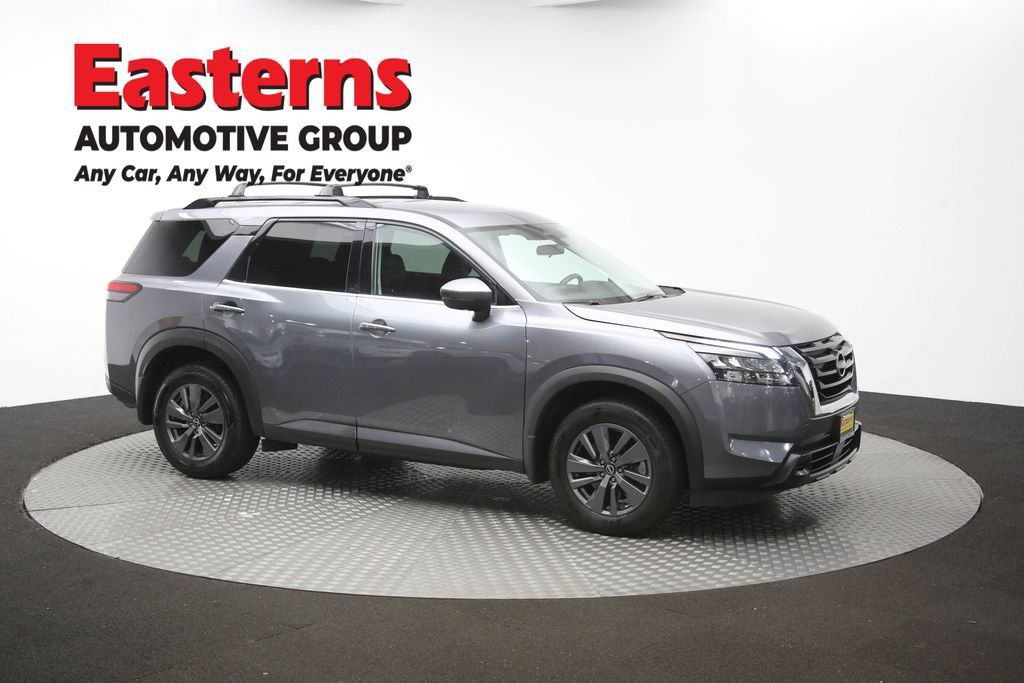 Used 2024 Nissan Pathfinder SV AWD/4WD image 49