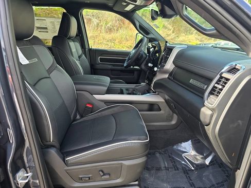 New 2026 RAM 3500 Laramie AWD/4WD image 27