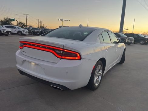 Used 2023 Dodge Charger SXT image 4