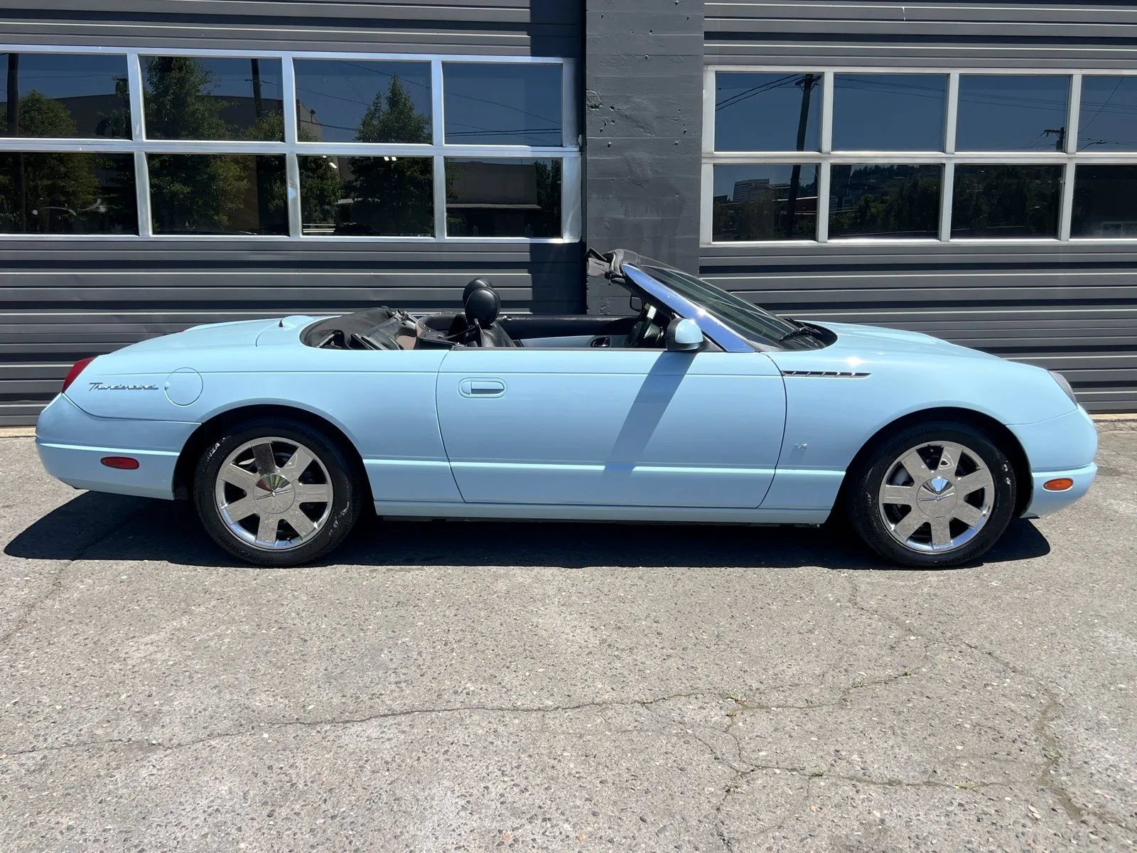 Used 2003 Ford Thunderbird RWD image 13