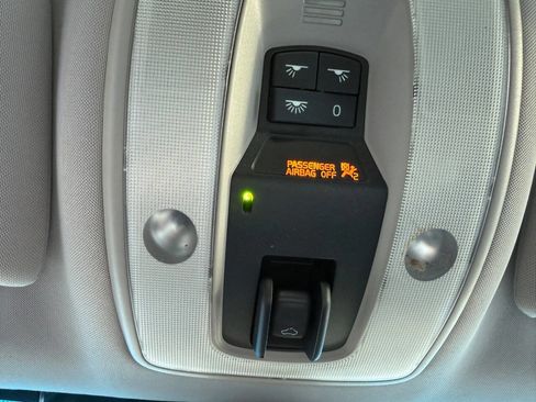 Used 2011 Volvo XC70 T6 image 18