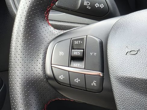 Used 2025 Ford Escape ST-Line Select AWD/4WD image 18
