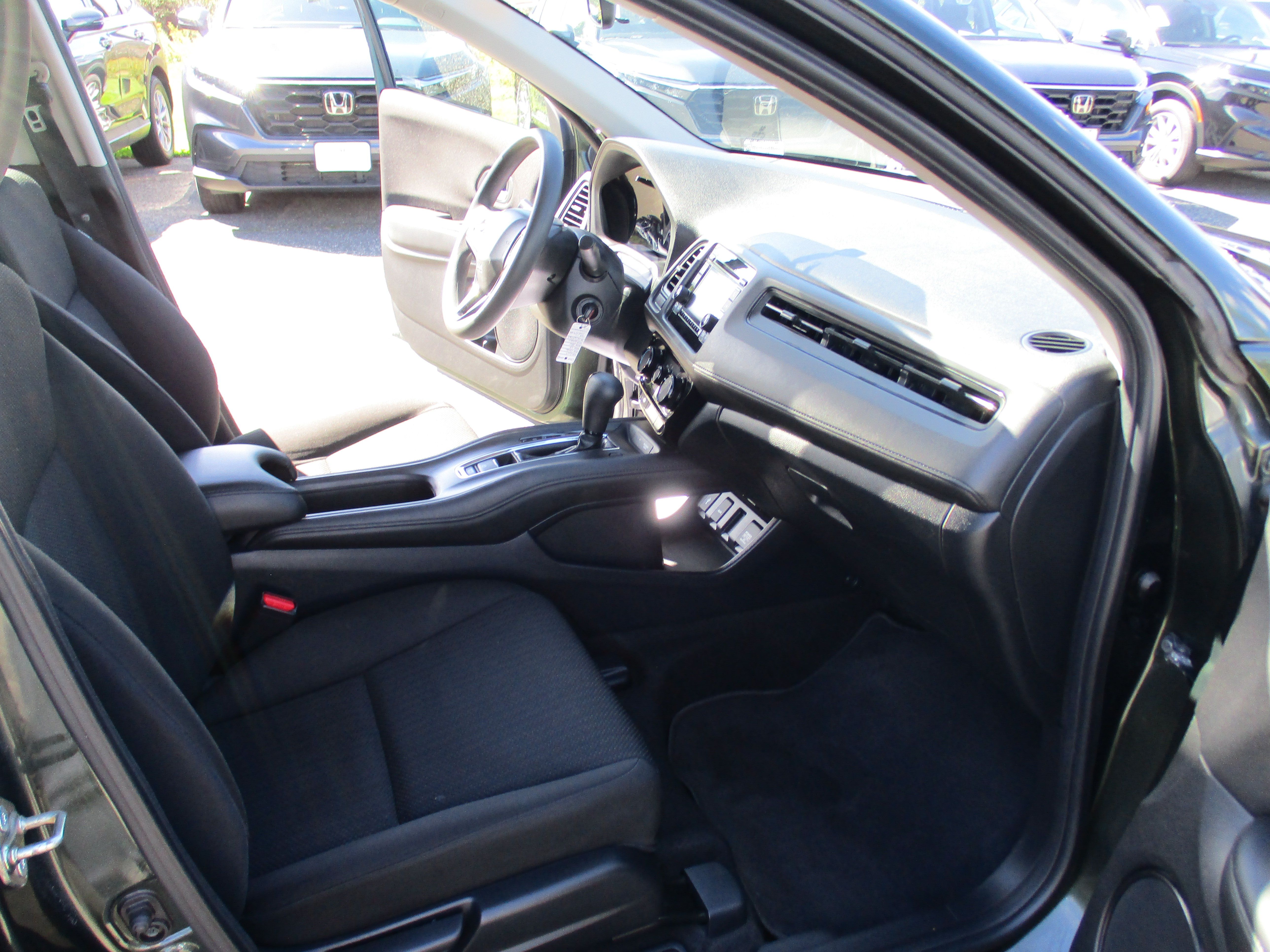 Used 2017 Honda HR-V LX image 16