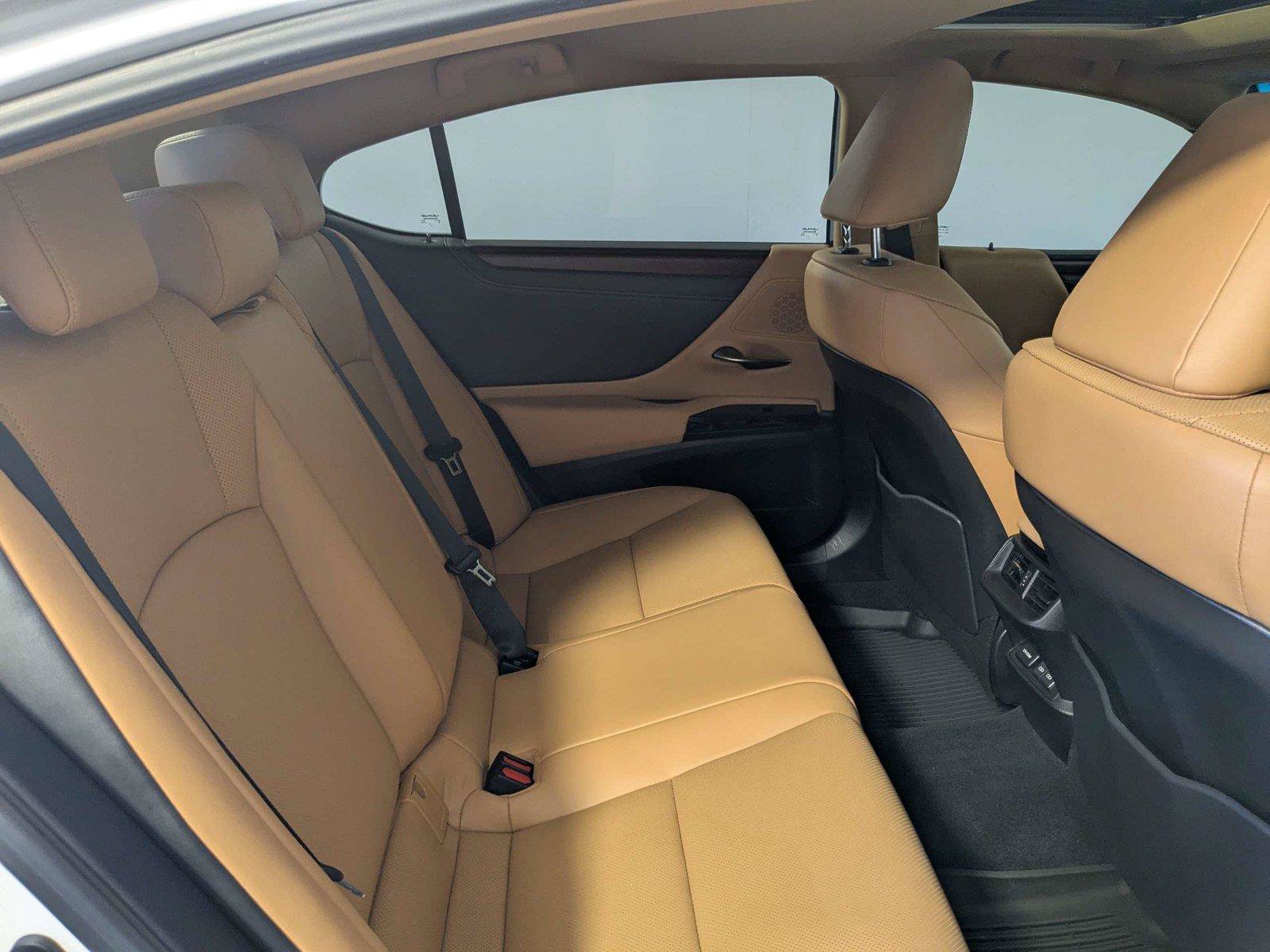 Used 2025 Lexus ES 350 w/ Premium Package FWD image 27