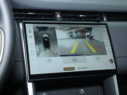 Used 2025 Land Rover Discovery Sport S image 26