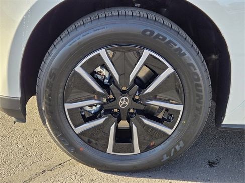 Certified 2026 Toyota bZ XLE image 8