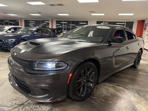 Used 2023 Dodge Charger R/T w/ Blacktop Package RWD image 4