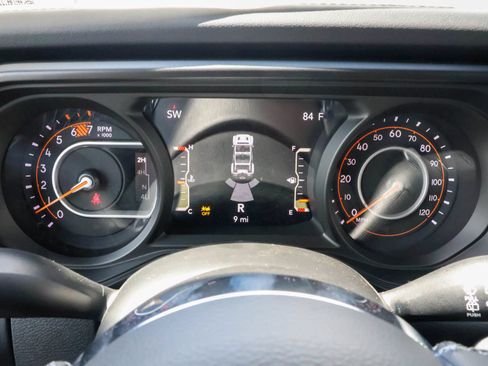 New 2026 Jeep Wrangler Unlimited Sahara AWD/4WD image 25