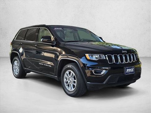 Used 2019 Jeep Grand Cherokee Laredo RWD image 3