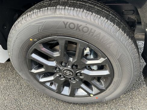 New 2026 Toyota Sequoia Platinum image 7