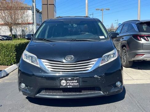 Used 2015 Toyota Sienna Limited FWD image 6