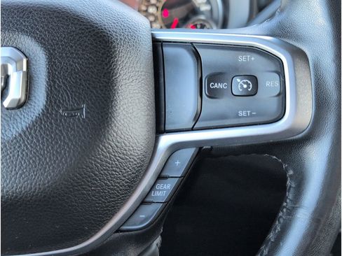 Used 2024 RAM 2500 Big Horn image 25