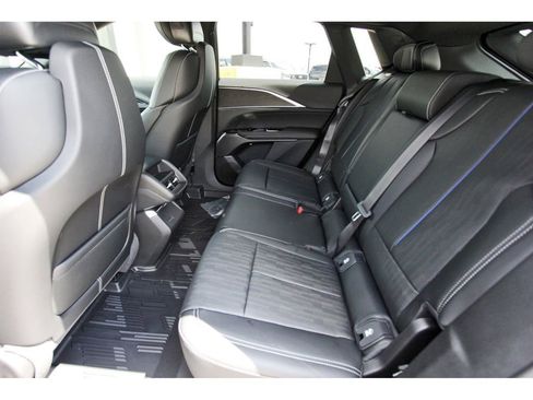 New 2026 Cadillac Lyriq Sport image 7