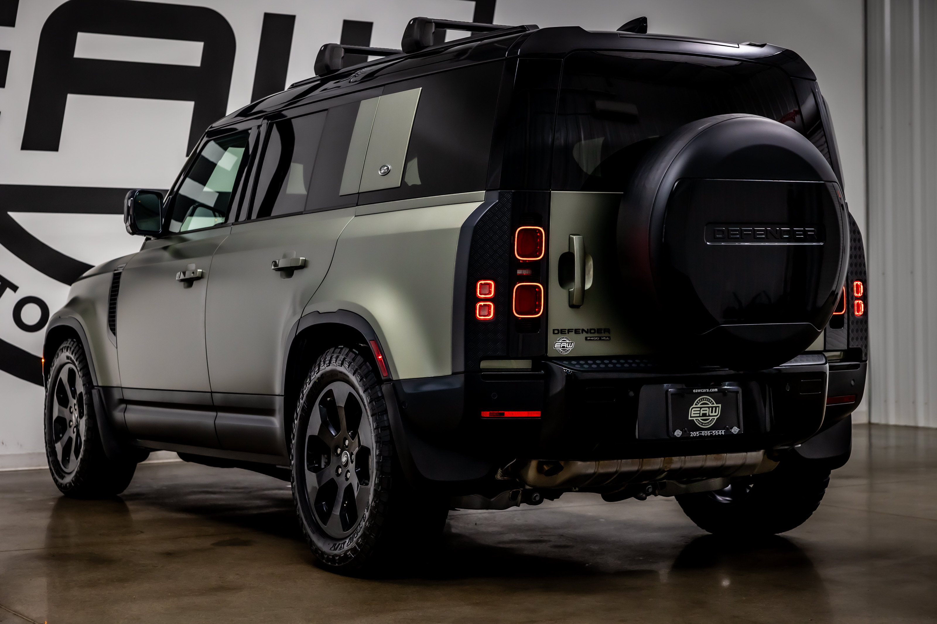 Used 2020 Land Rover Defender 110 HSE AWD/4WD image 31