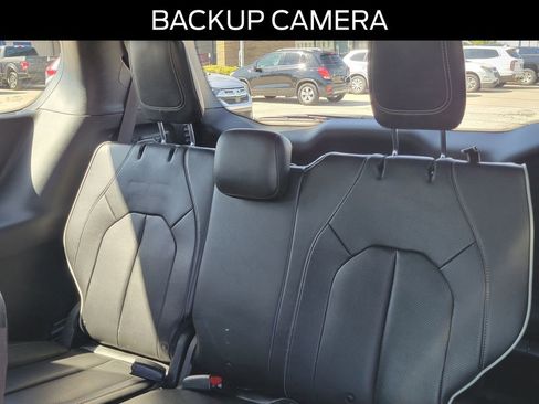 Used 2020 Chrysler Pacifica Limited w/ Advanced Safetytec Group image 13