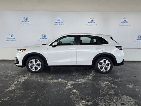 Used 2024 Honda HR-V LX image 3