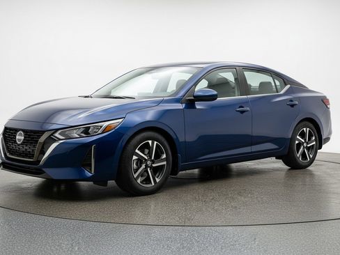 Used 2025 Nissan Sentra SV FWD image 3