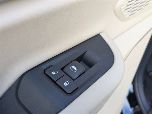 New 2026 Jeep Grand Cherokee Limited w/ Luxury Tech Group II image 27