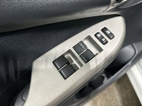 Used 2011 Toyota Corolla S image 19