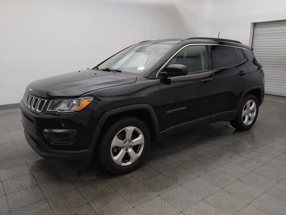 Used 2018 Jeep Compass Latitude FWD image 2