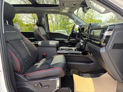 Used 2024 Ford F250 Lariat w/ Lariat Ultimate Package AWD/4WD image 21