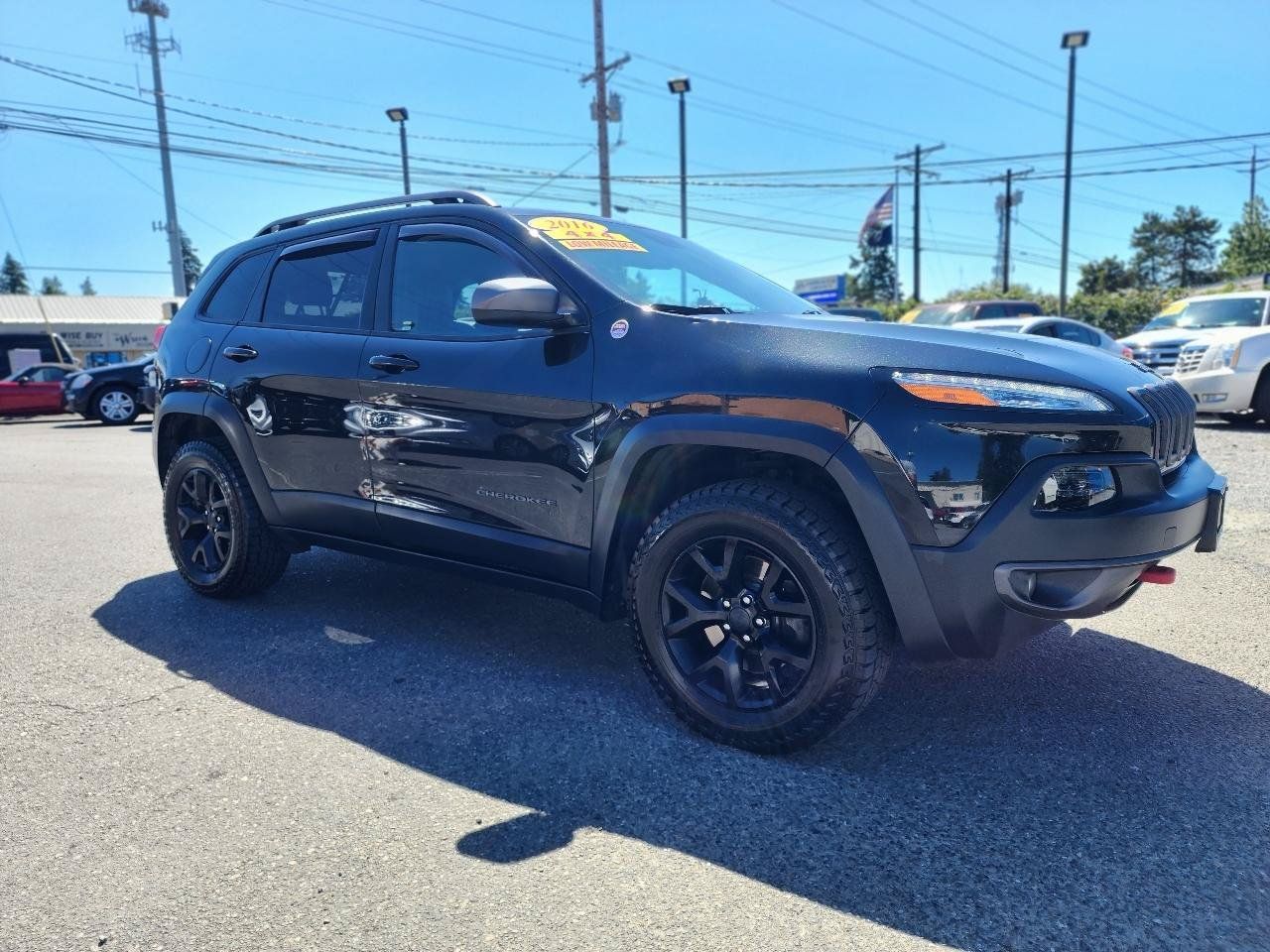 Used 2016 Jeep Cherokee Trailhawk w/ Leather Interior Group AWD/4WD image 4