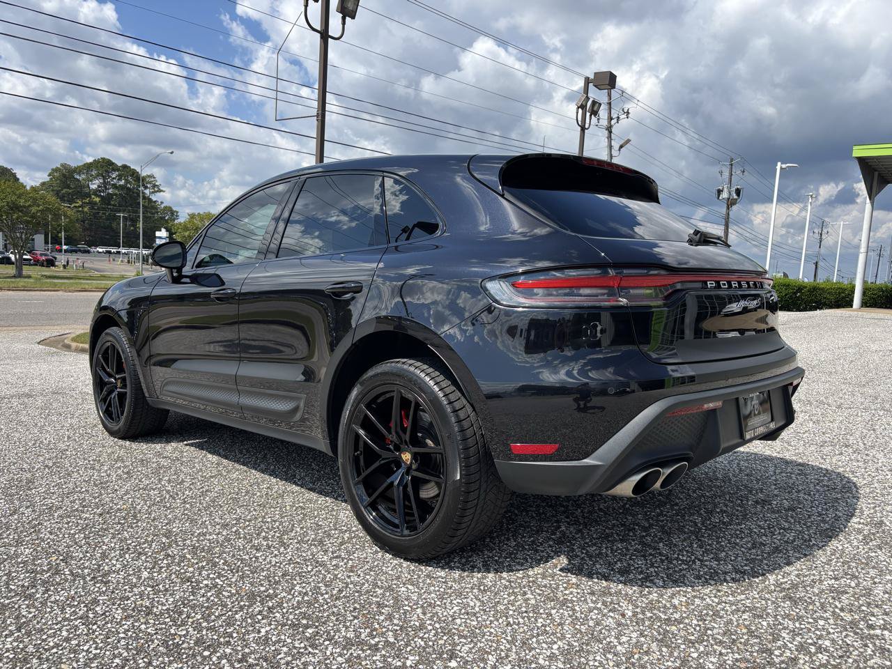Used 2023 Porsche Macan S AWD/4WD image 5