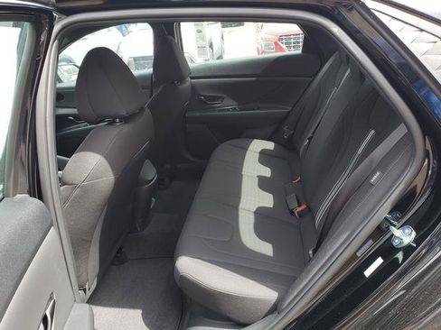 New 2025 Hyundai Elantra SEL image 10