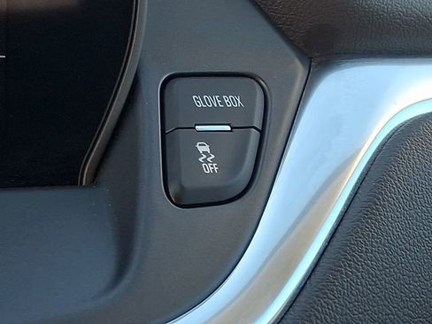 Used 2025 Chevrolet Blazer LT image 23