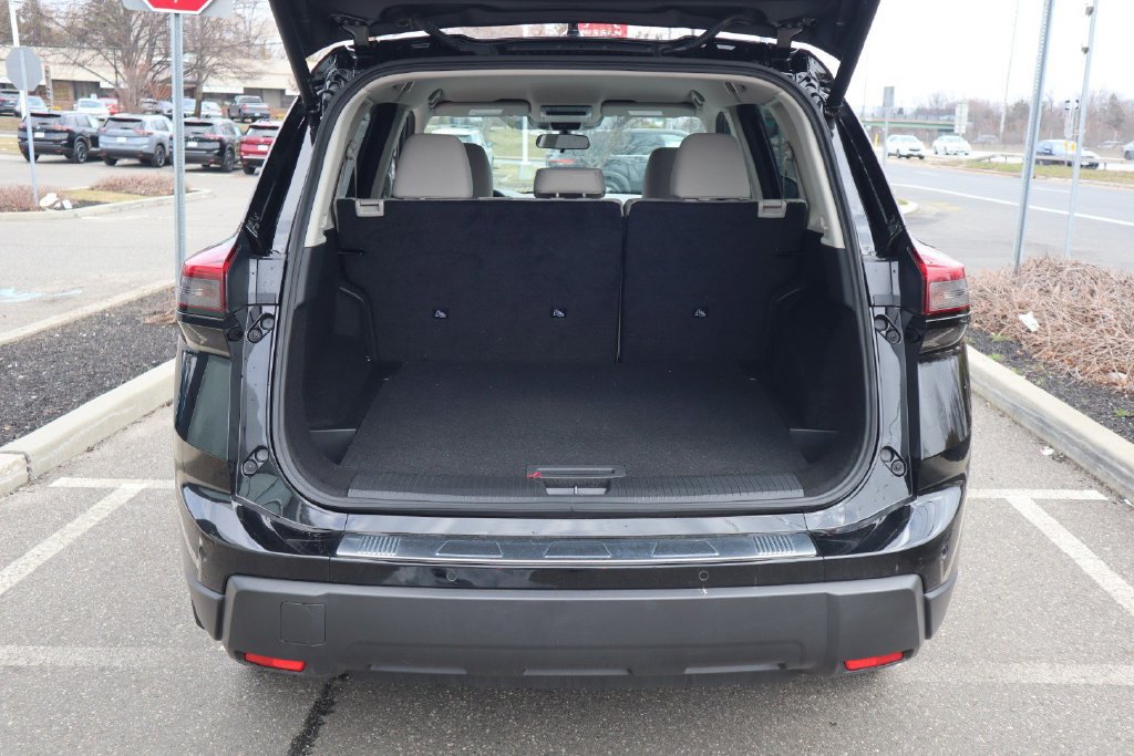 Certified 2025 Nissan Rogue SV AWD/4WD image 27
