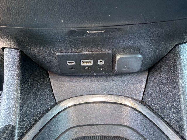 Used 2022 Chevrolet Malibu LT FWD image 29