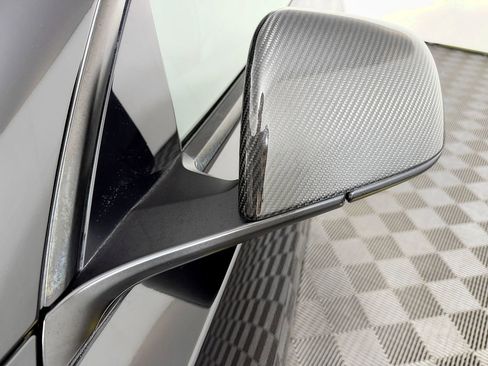 Used 2022 Tesla Model Y Performance AWD/4WD image 29