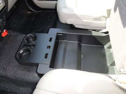 Used 2017 Ford F550 2WD Regular Cab Super Duty image 9