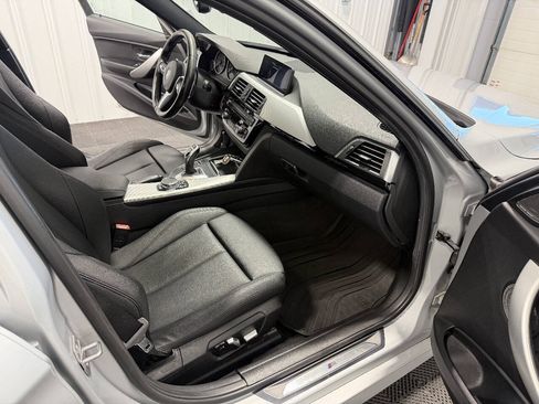 Used 2016 BMW 328i xDrive Sedan AWD/4WD image 11