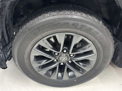 Used 2021 Lexus GX 460 Premium w/ Premium Package image 16