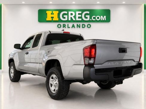 Used 2018 Toyota Tacoma SR RWD image 2