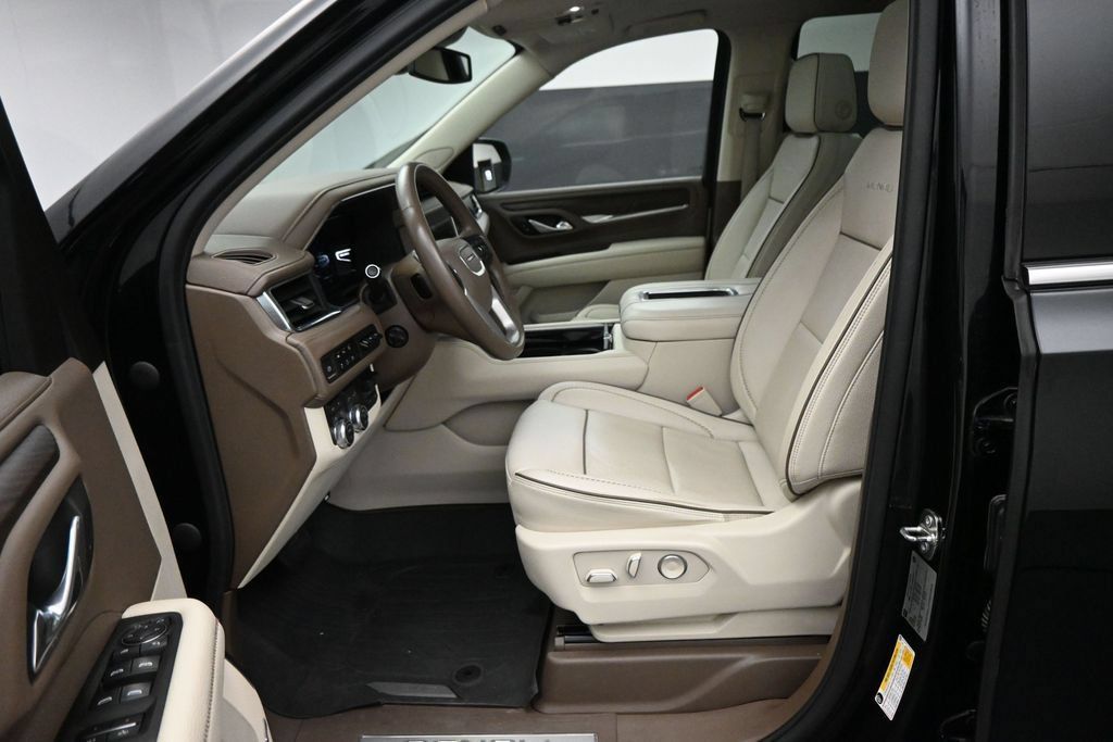 Used 2023 GMC Yukon Denali w/ Max Trailering Package AWD/4WD image 11