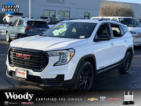 Certified 2023 GMC Terrain SLE w/ Elevation Edition image 4